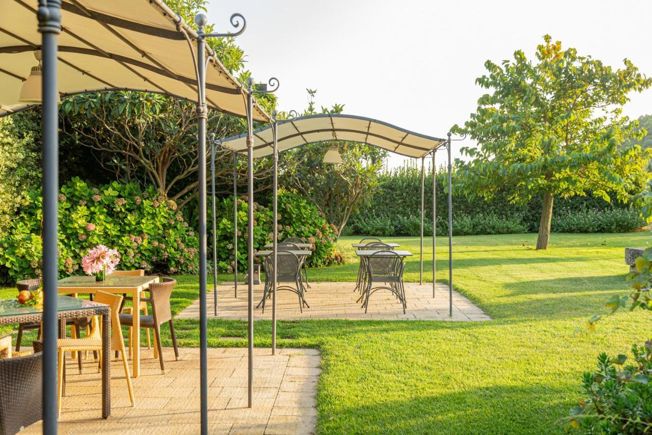 Wine Resort Leda D'Ittiri Fertilia Exterior photo